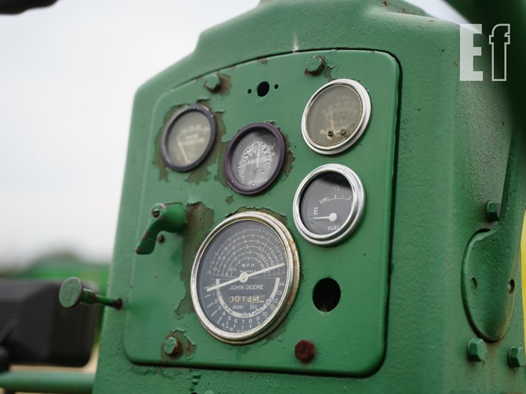 john-deere-720-image-28