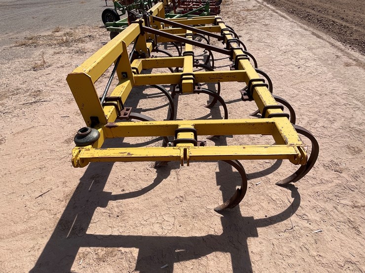 #9033-•-hamby-3-pt-field-cultivator-image-5