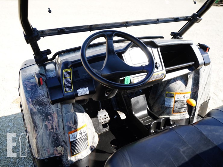 2017-john-deere-gator-xuv-825i-image-22