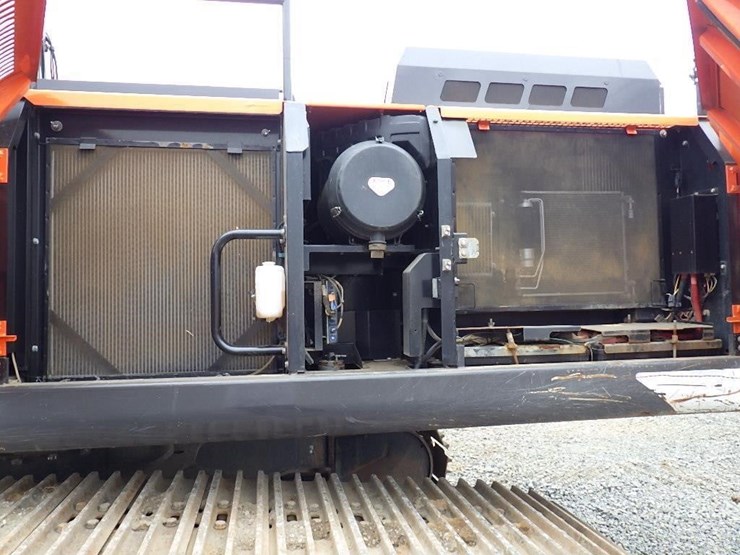 2015-hitachi-zx350lc-6n-image-16