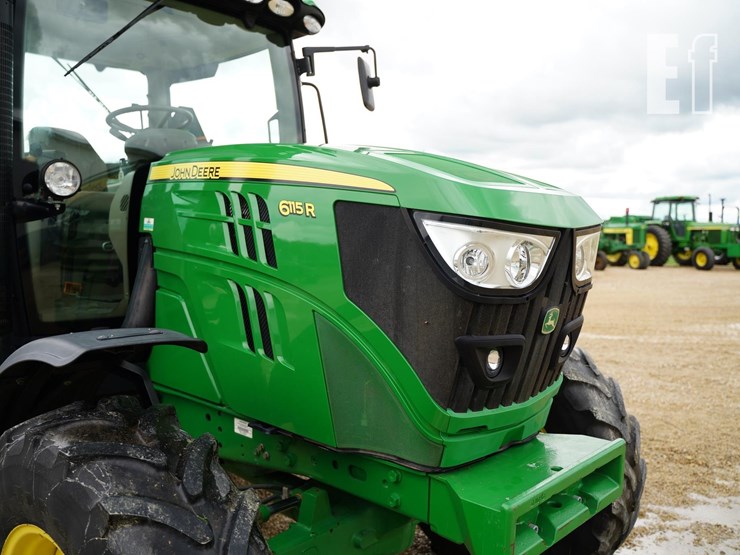 2014-john-deere-6115r-image-16