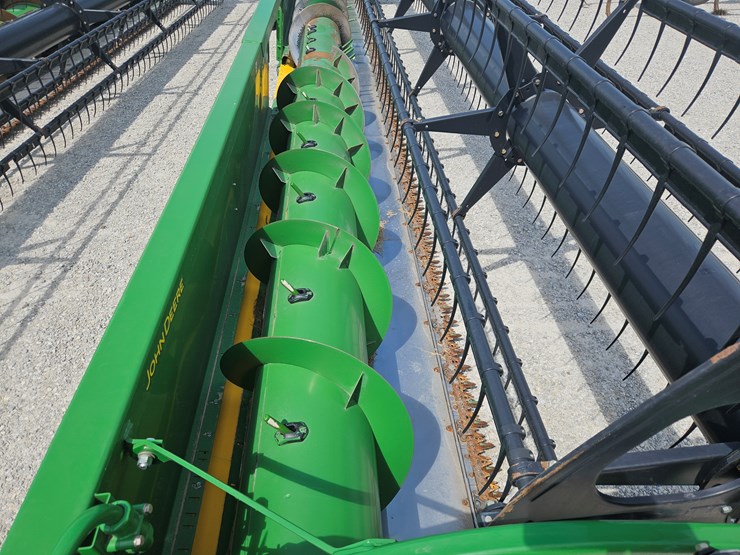 2011-john-deere-630f-image-3