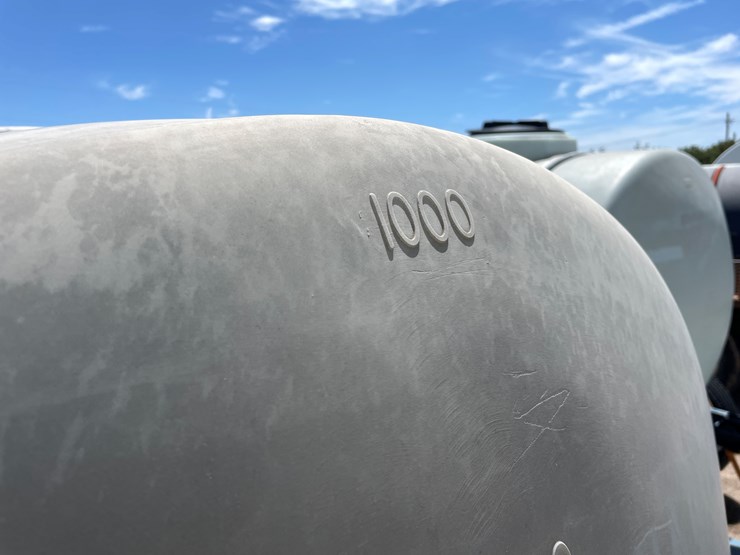 #9139-•-1000-gallon-fertilizer-tank-image-16