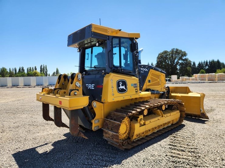 2023-deere-700l-image-5