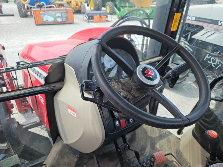 2021-massey-ferguson-6712-image-10