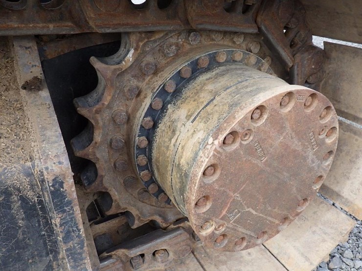 2016-deere-300g-lc-image-45