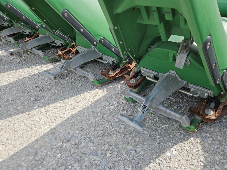 2020-john-deere-712c-image-2