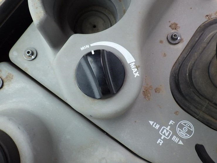 komatsu-d61ex-24-image-33