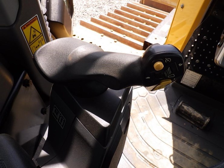 2020-caterpillar-d5-lgp-image-41