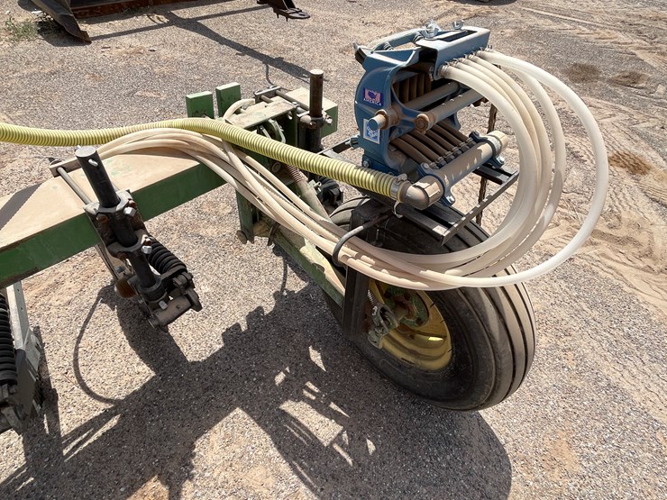 #9018-•-custom-13'-3-pt-toolbar-with-yetter-injection-coulters-image-12