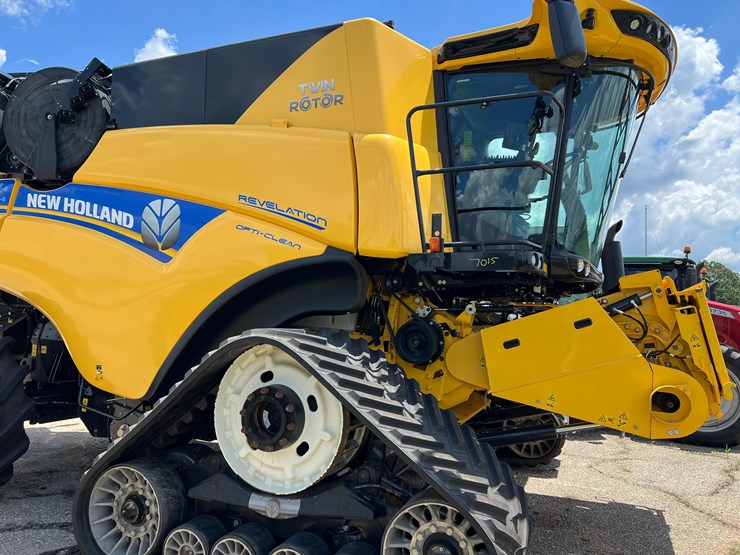 2023-new-holland-cr10.90-image-4