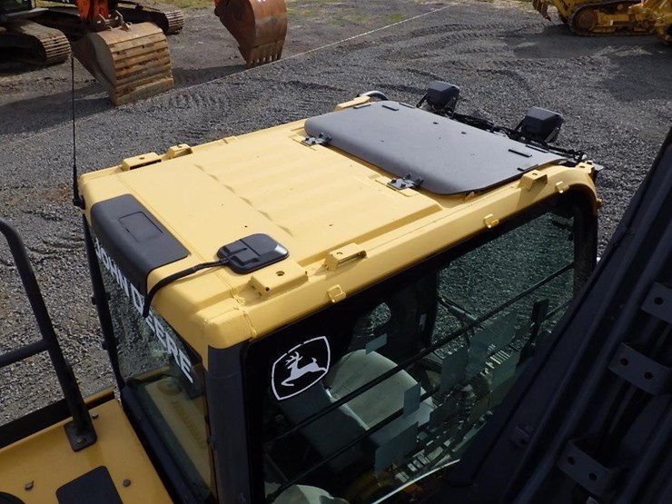 2016-deere-300g-lc-image-24