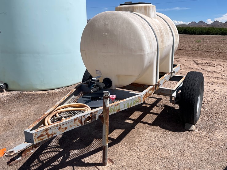 #9136-•-300-gallon-fertilizer-tank-image-1