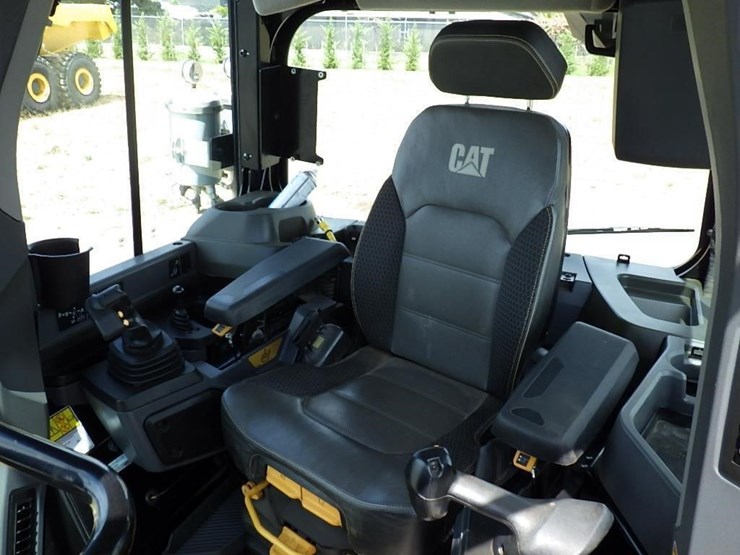 2020-caterpillar-d5-lgp-image-37