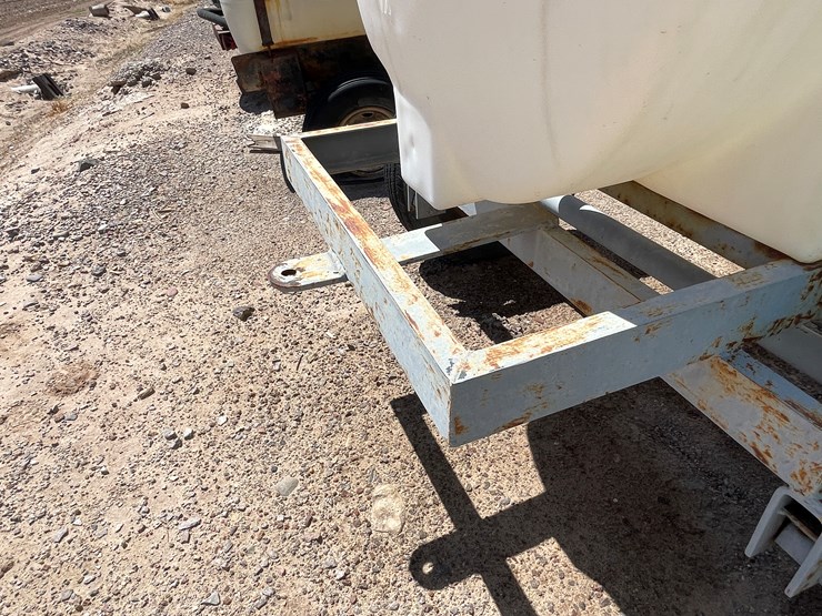 #9136-•-300-gallon-fertilizer-tank-image-14