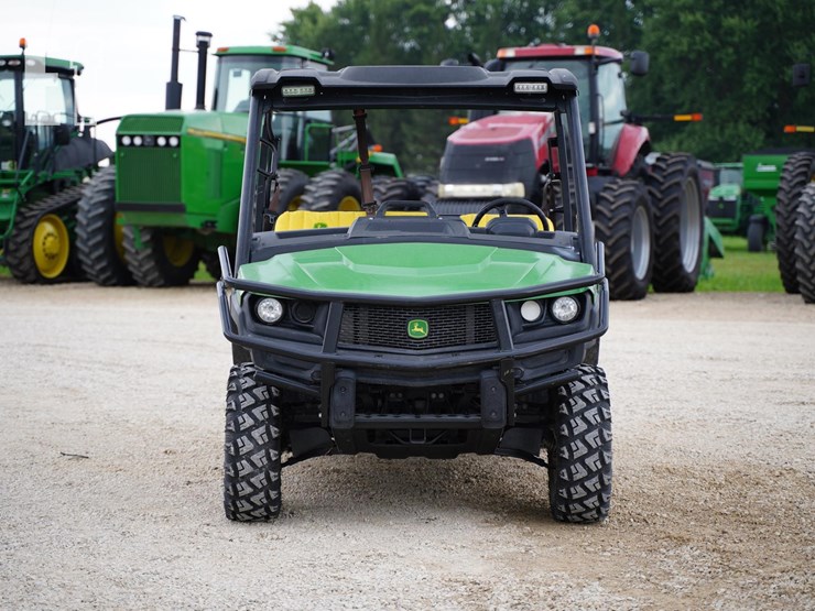 2019-john-deere-gator-xuv-835m-image-2