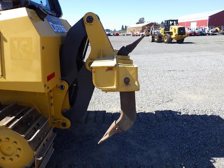 2021-deere-550k-image-18