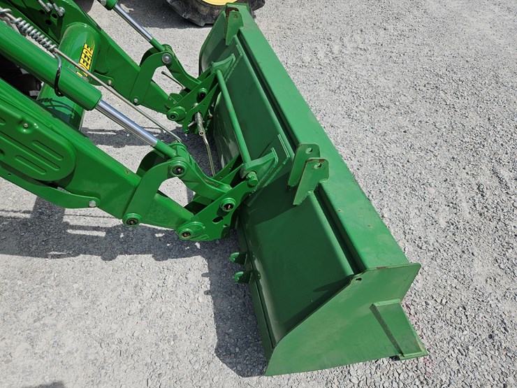 2014-john-deere-6115d-image-5