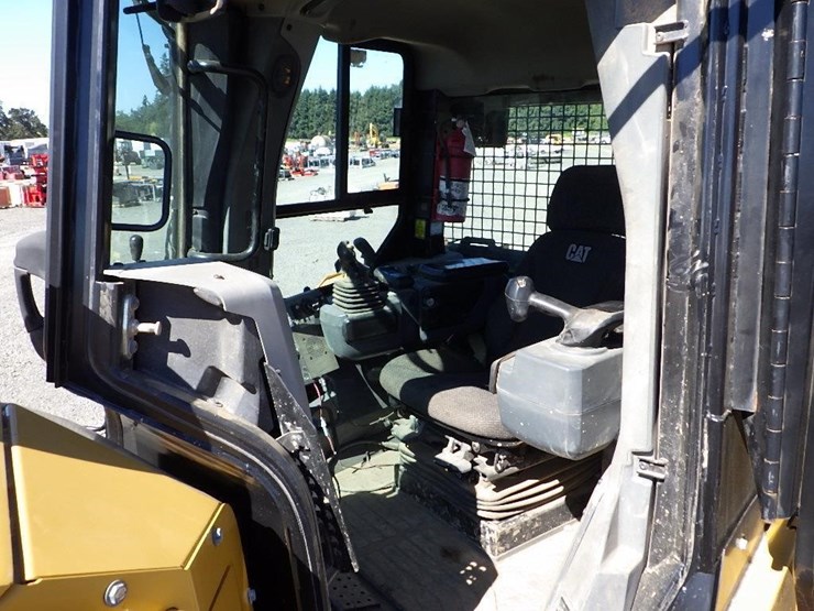 2012-caterpillar-d7e-image-28