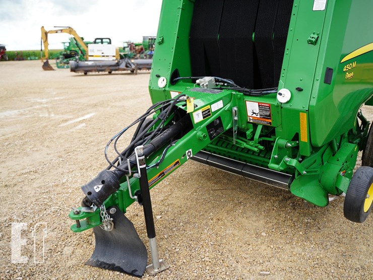 2023-john-deere-450m-image-11