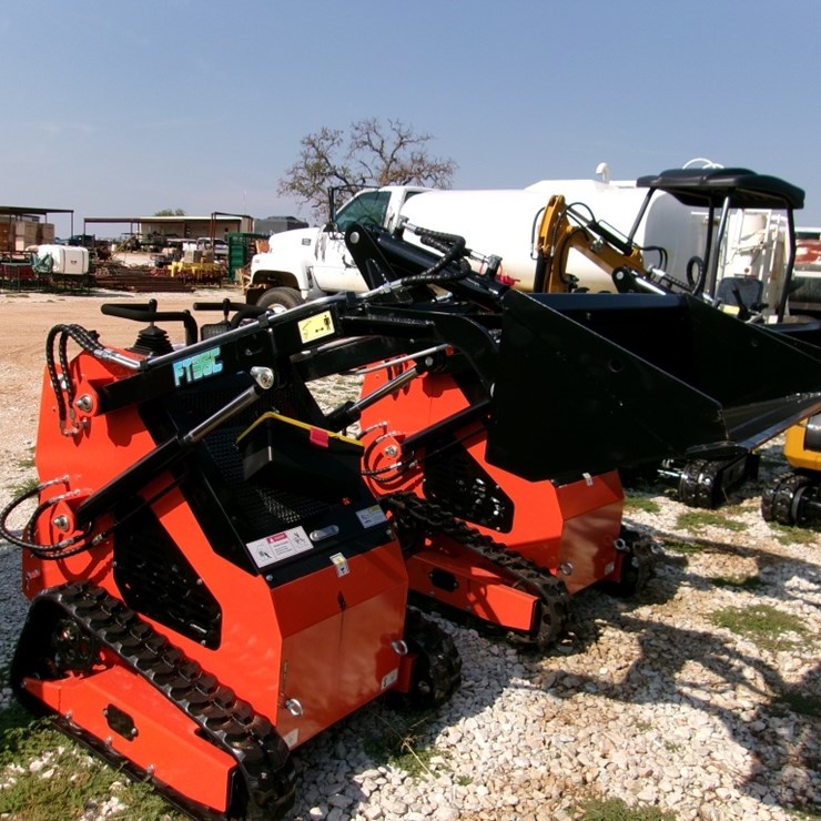 FUTURE FT36C MINI SKID STEER