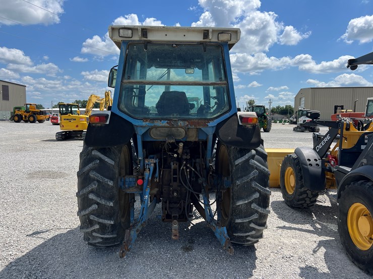 ford-7810-image-15