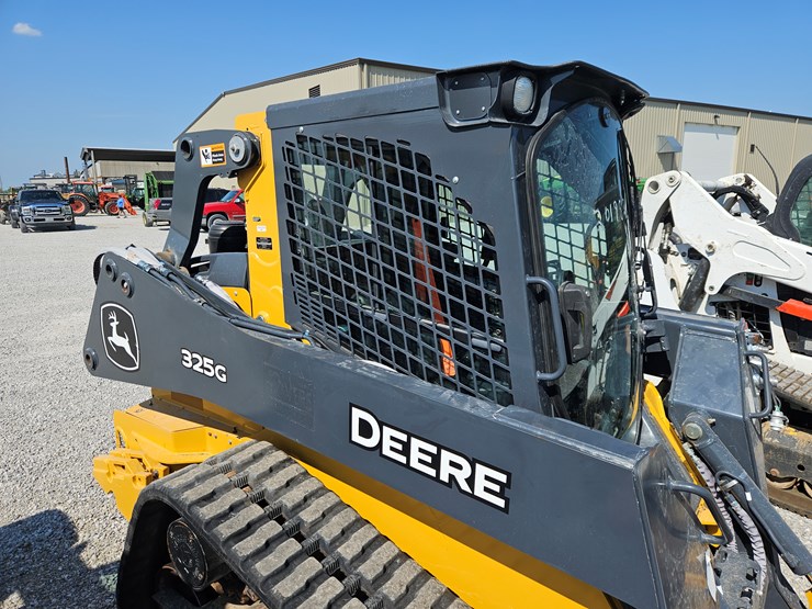 2022-deere-325g-image-13