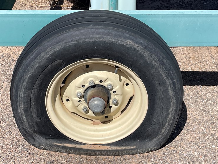#9021-•-western-tank-liquid-fertilizer-on-4-wheel-wagon-image-21