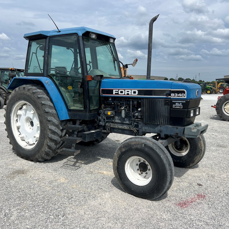 1996 FORD 8340