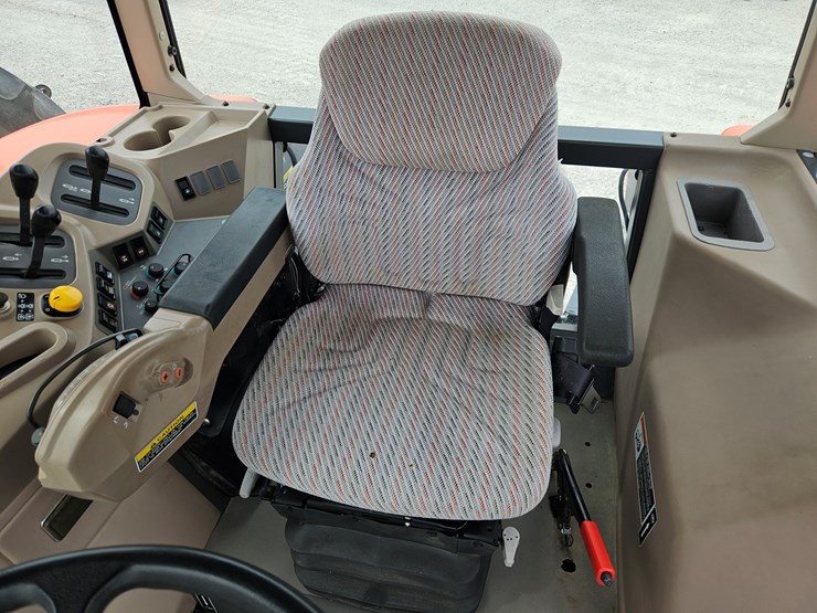 2015-kubota-m135x-image-16