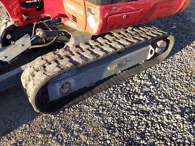 2020-takeuchi-tb230-image-35