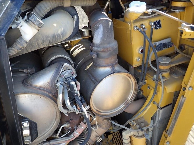 2019-caterpillar-d7e-lgp-image-34