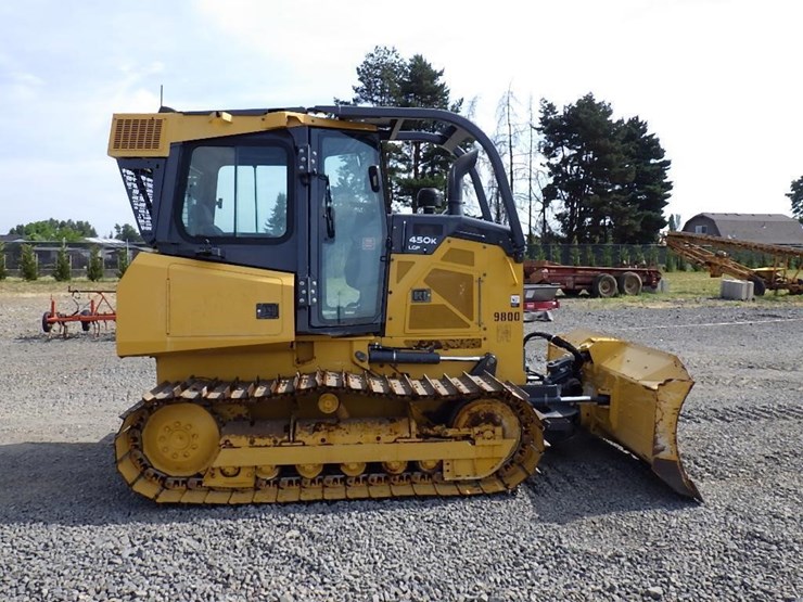 2021-deere-450k-lgp-image-3