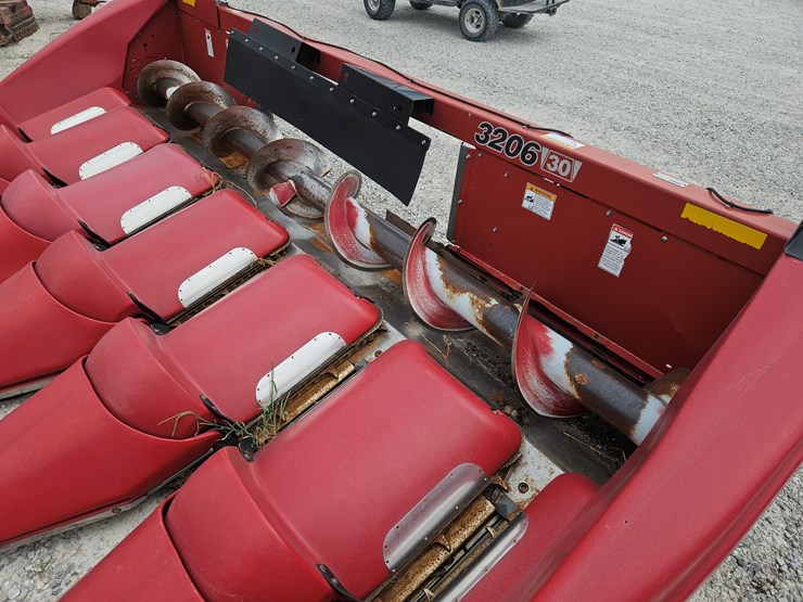 2009-case-ih-3206-image-3