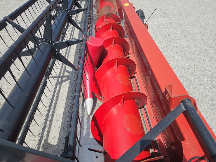 2011-case-ih-3020-image-3