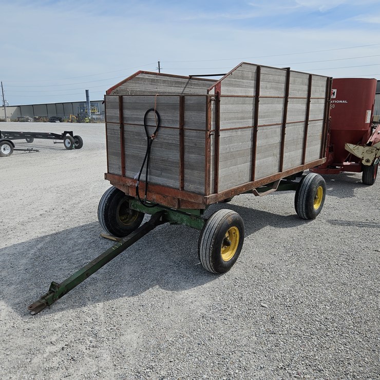 #203458 • Heider Box Wagon