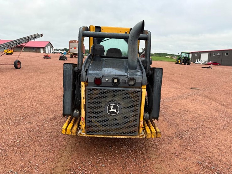 2010-deere-320d-image-5