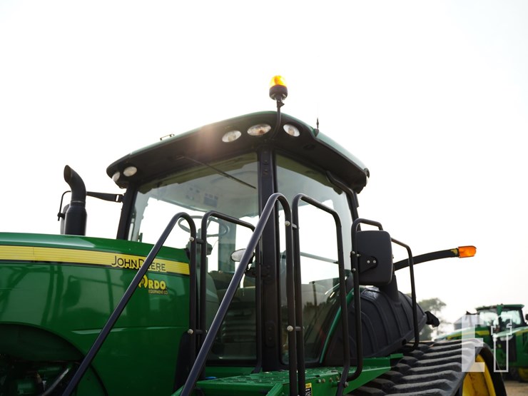 2013-john-deere-8335rt-image-11