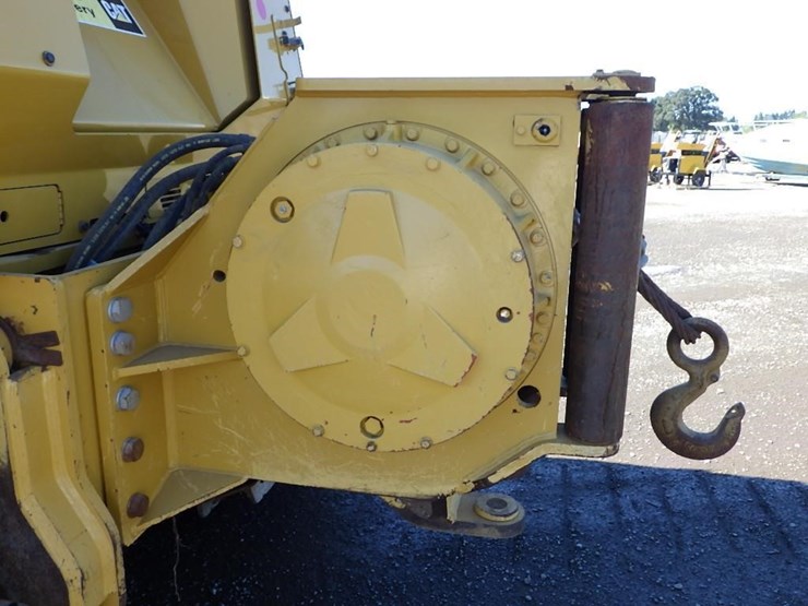2019-caterpillar-d7e-lgp-image-26