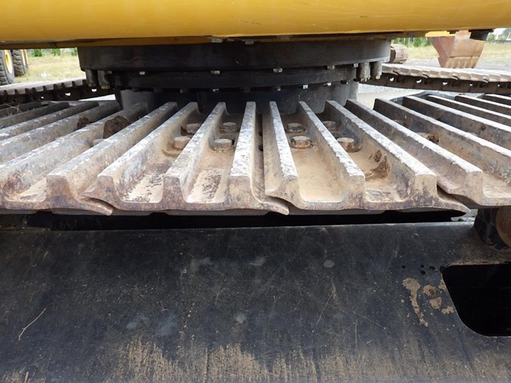 2016-deere-300g-lc-image-56