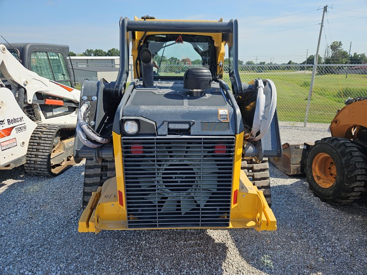 2022-deere-325g-image-18