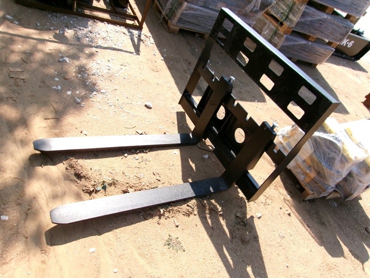 irlf-pallet-forks-f/-skid-steer-image-1