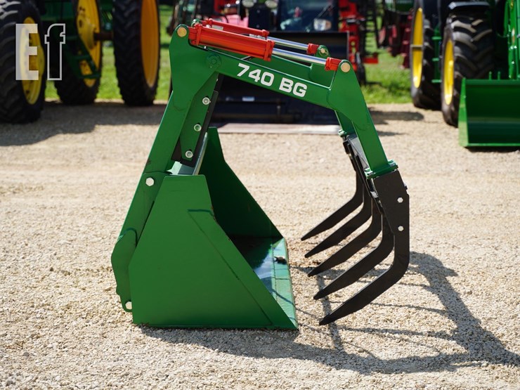 2025-john-deere-640-image-4