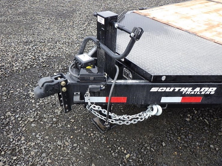 2025-southland-lbat8-23'-t/a-tilt-deck-trailer-image-16