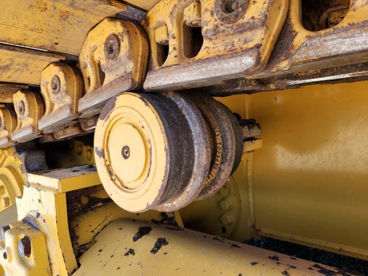 2023-deere-700l-image-23