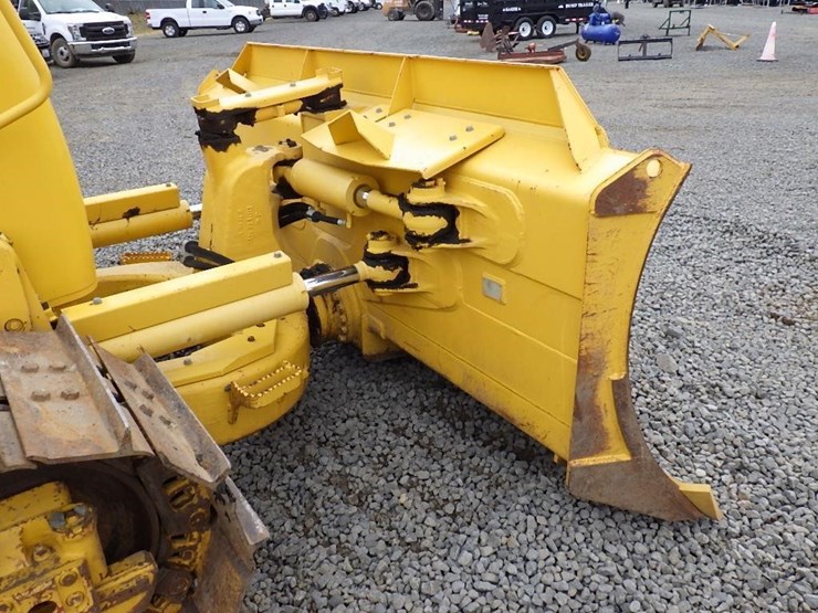 komatsu-d61ex-24-image-11