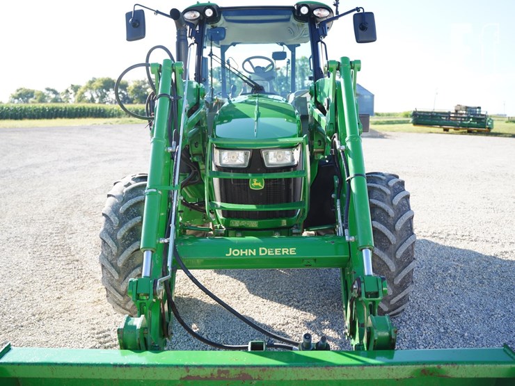2017-john-deere-5090r-image-17