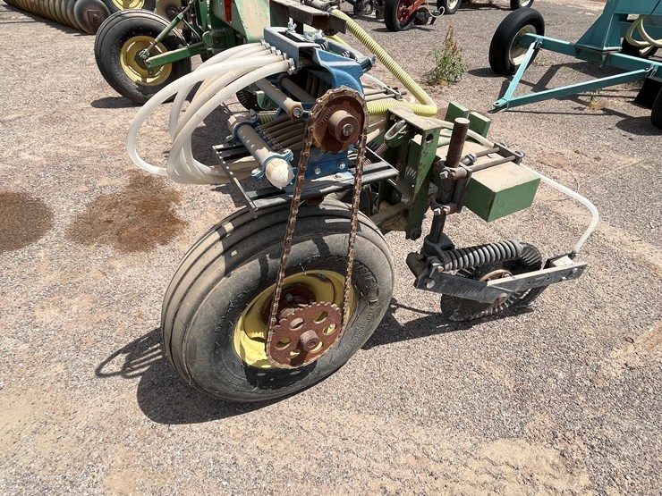 #9018-•-custom-13'-3-pt-toolbar-with-yetter-injection-coulters-image-13