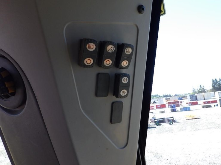 2012-caterpillar-d7e-image-35