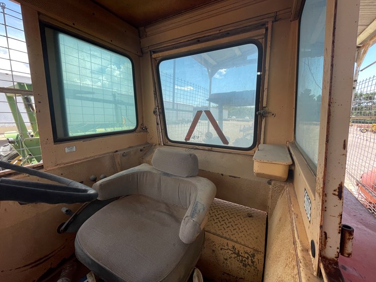 #9012-•-case-930-comfort-king-w/cab-image-42
